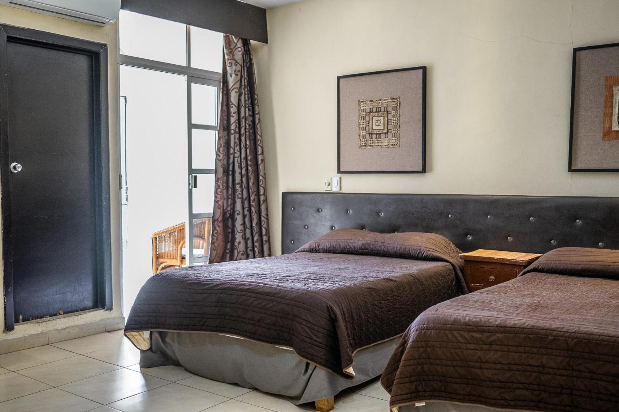 Hotel Maria De La Luz วัลลาโดลิด ภายนอก รูปภาพ