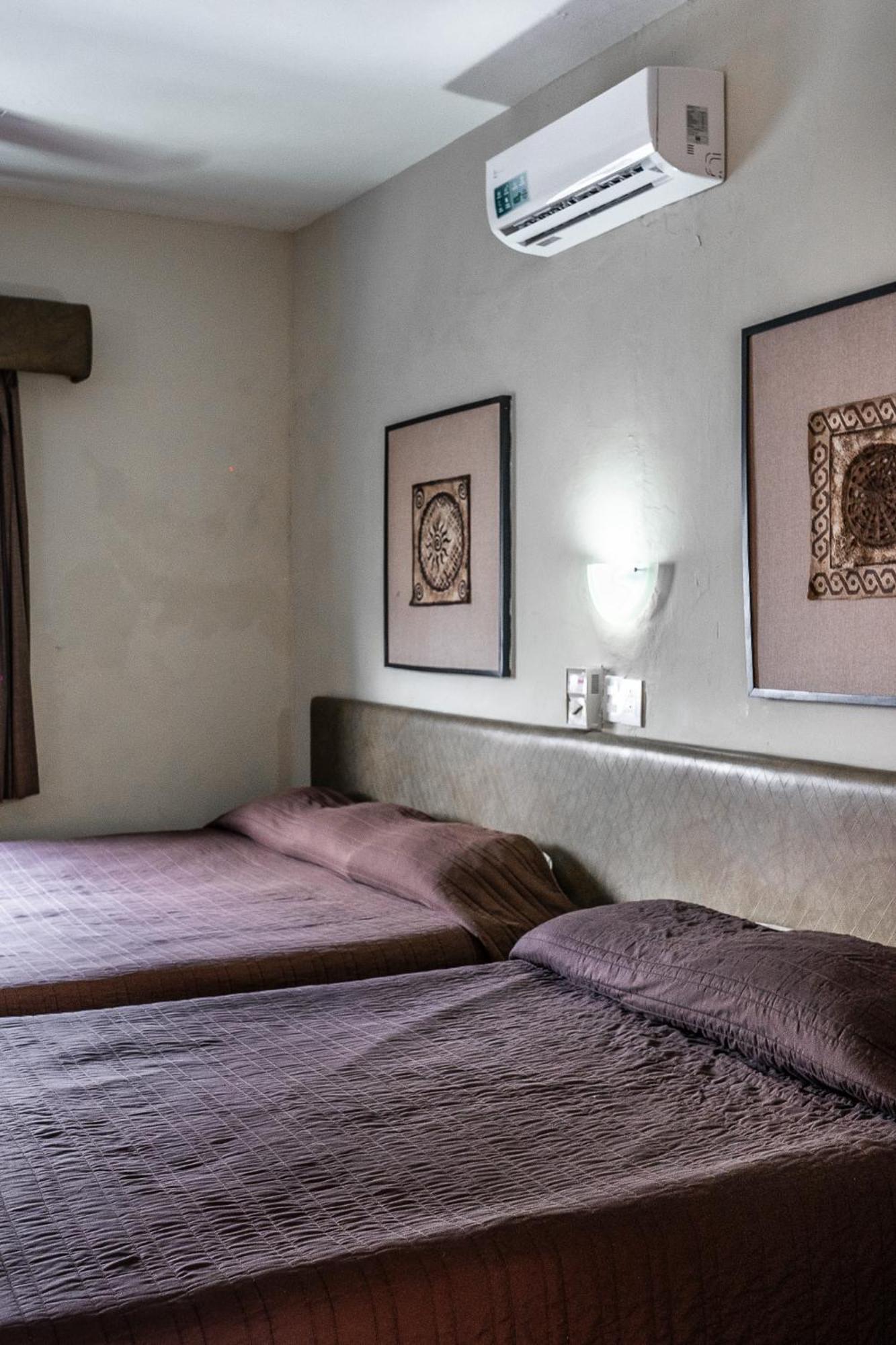 Hotel Maria De La Luz วัลลาโดลิด ภายนอก รูปภาพ