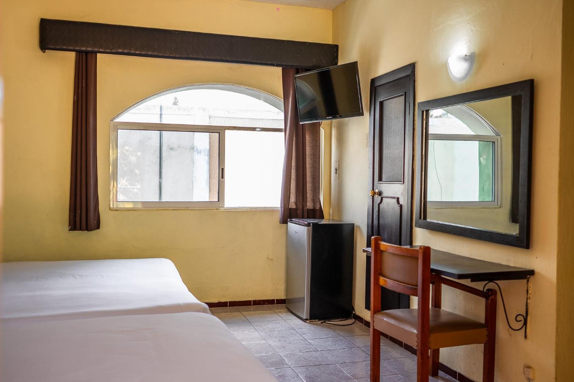 Hotel Maria De La Luz วัลลาโดลิด ภายนอก รูปภาพ
