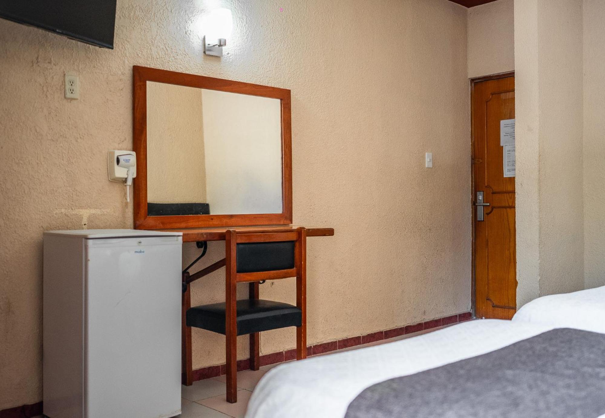 Hotel Maria De La Luz วัลลาโดลิด ภายนอก รูปภาพ