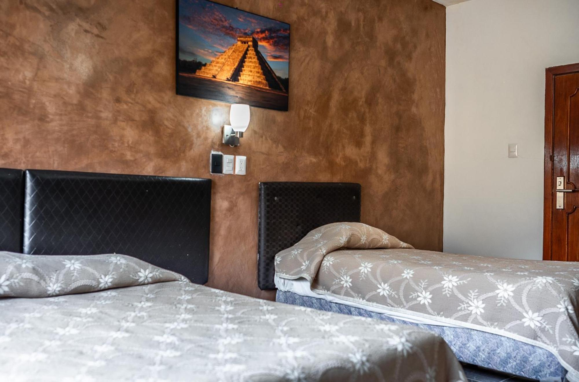 Hotel Maria De La Luz วัลลาโดลิด ภายนอก รูปภาพ