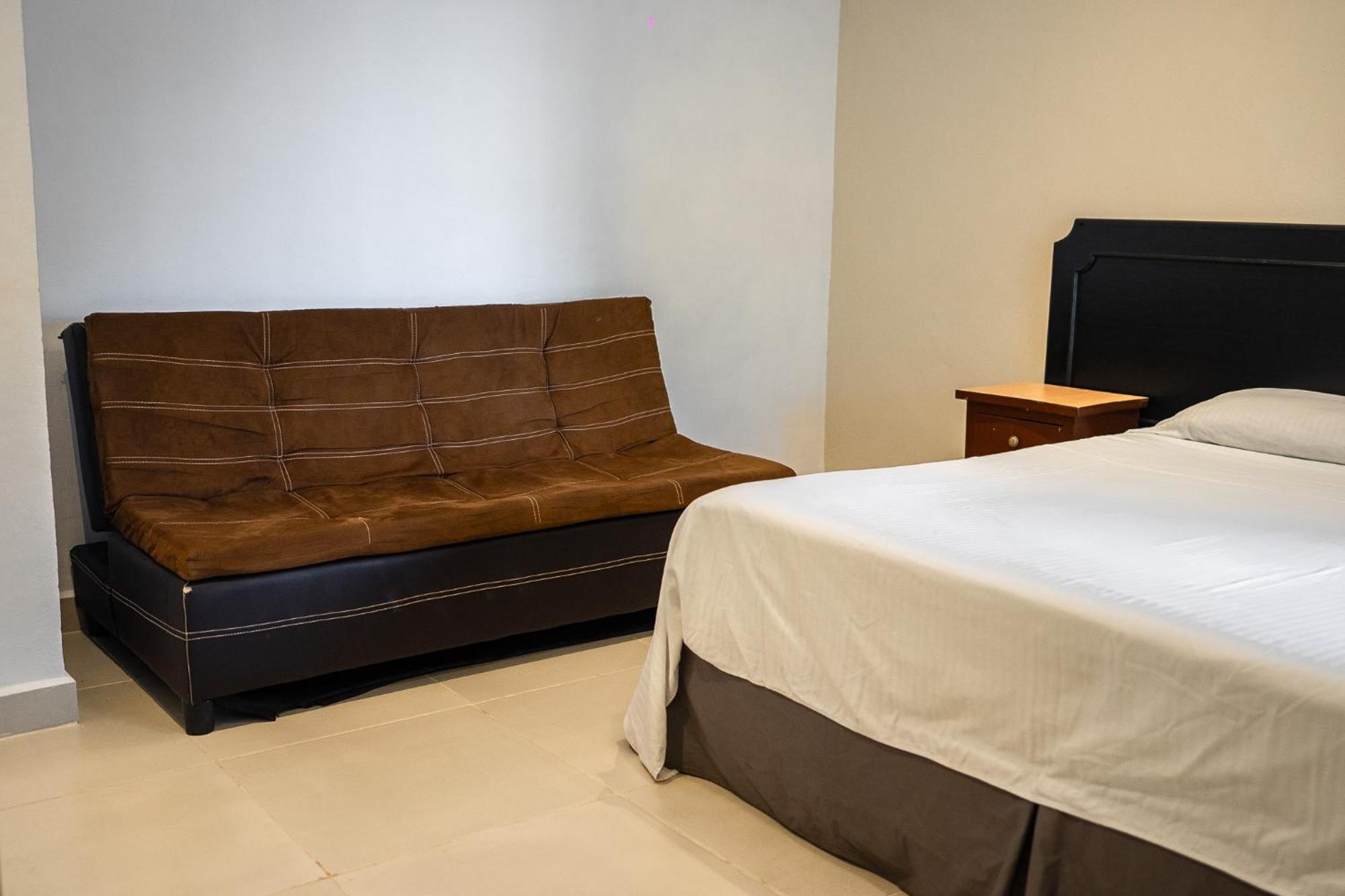 Hotel Maria De La Luz วัลลาโดลิด ภายนอก รูปภาพ