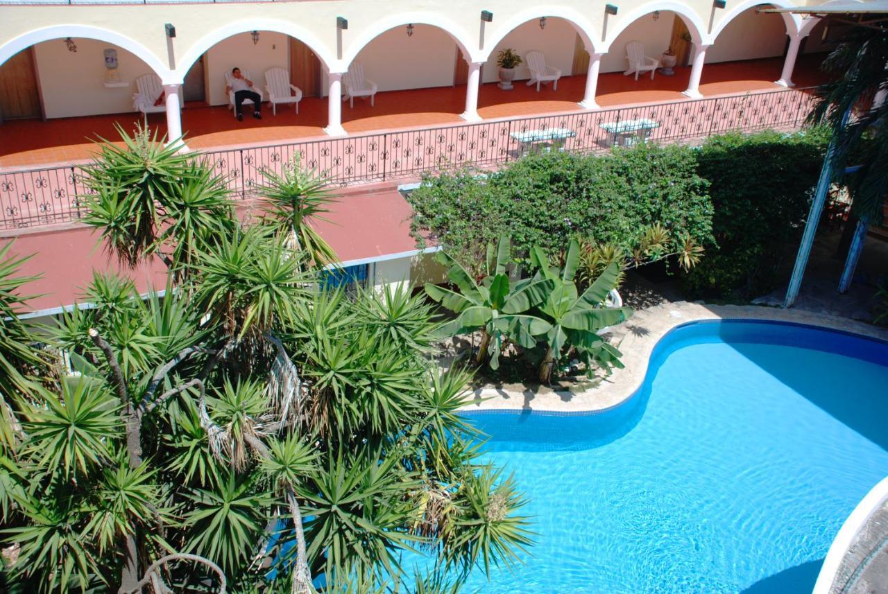 Hotel Maria De La Luz วัลลาโดลิด ภายนอก รูปภาพ